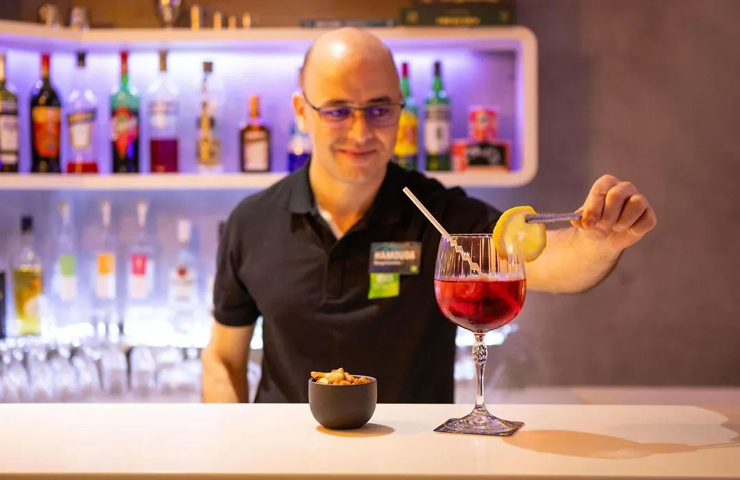 Ibis Styles Paris Tolbiac Bibliotheque-1